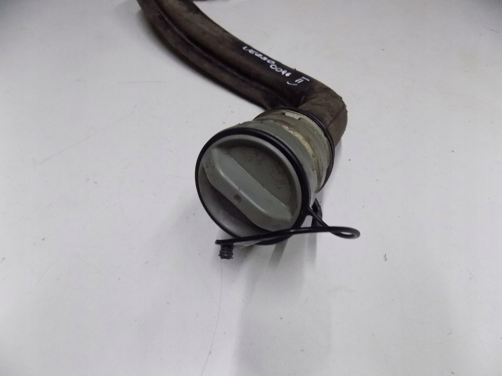 фото №6, Corolla verso ii 2.2 d4d труба заливной топлива