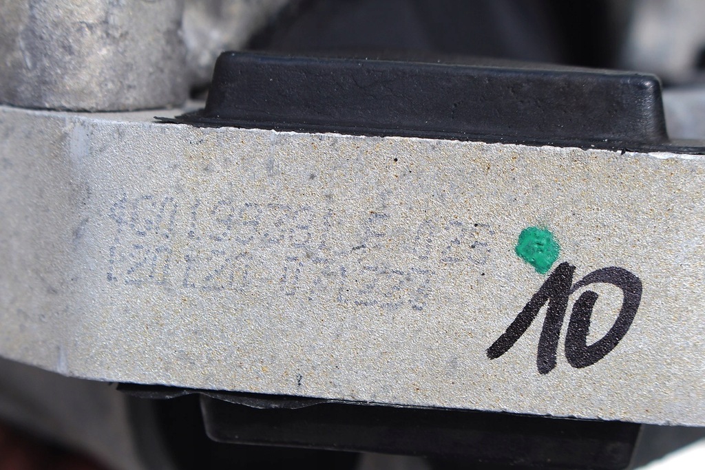 фото №6, Audi a6 a7 fl подушка двигателя 4g0199381f 4g0199381ml 3.0 tfsi бензин левая