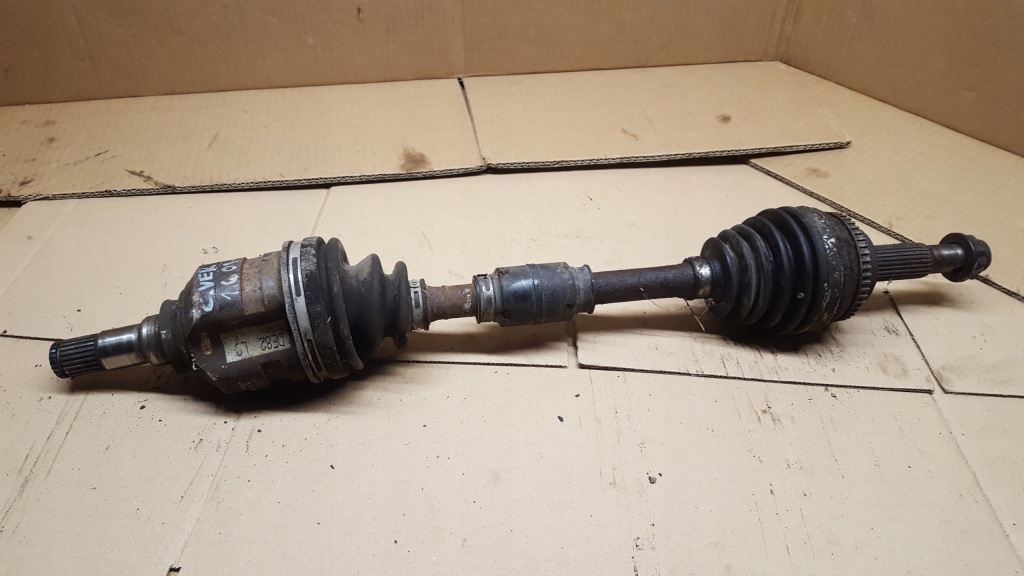 фото №1, Toyota corolla verso 01-04r 1,6 vvti приводной вал левая