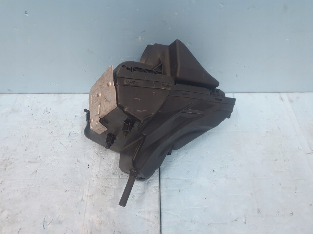 фото №4, Корпус фільтра повітря audi a4 a5 q5 8k0133837bf