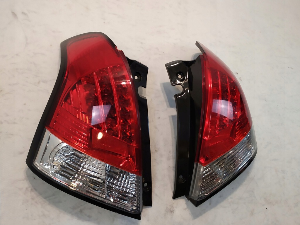 фото №10, Лампа левый правый задняя suzuki swift v red white