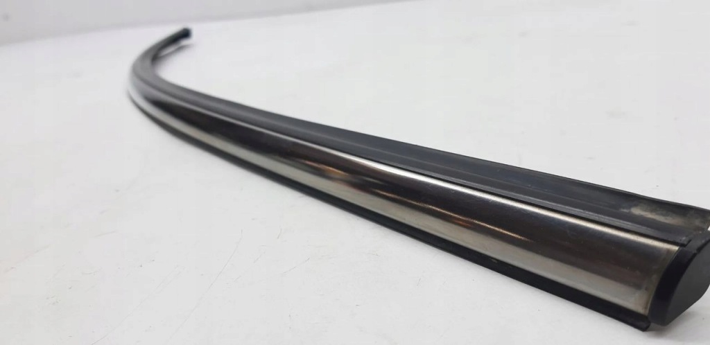 Молдинг хром стекло правый  задняя mini r60 countryman 2.0d 2015r Оригинал