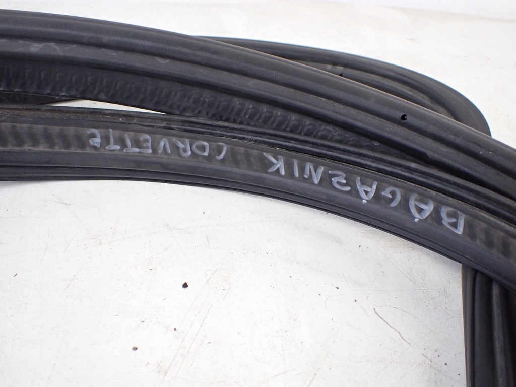 фото №6, Прокладка крышки багажника chevrolet corvette c5