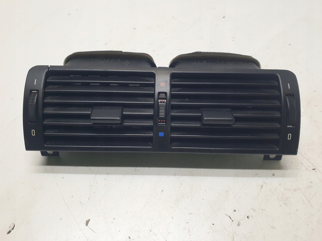 фото №1, Решётка обдув bmw e46 compact 8391179