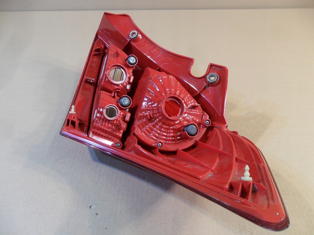 фото №14, Suzuki swift sport 10r лампа левый задняя 81020102504