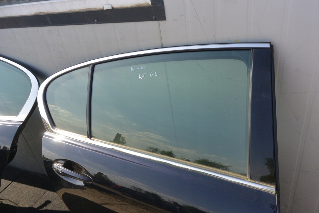 Дверь правый  задняя lexus gs 3 450h чёрные рестайлинг Киев