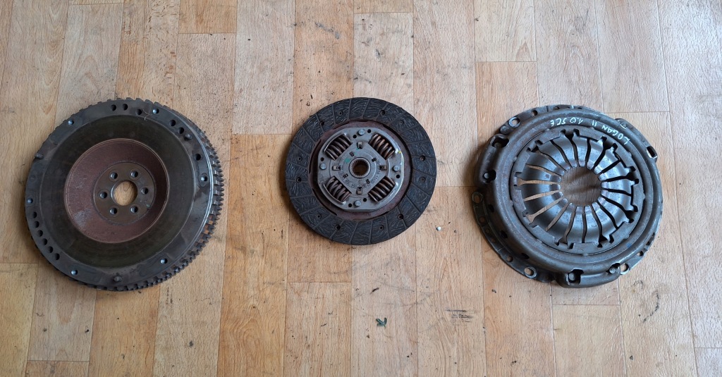 фото №1, Полный сцепление dacia logan ii mcv 1.0 sce 302101852r