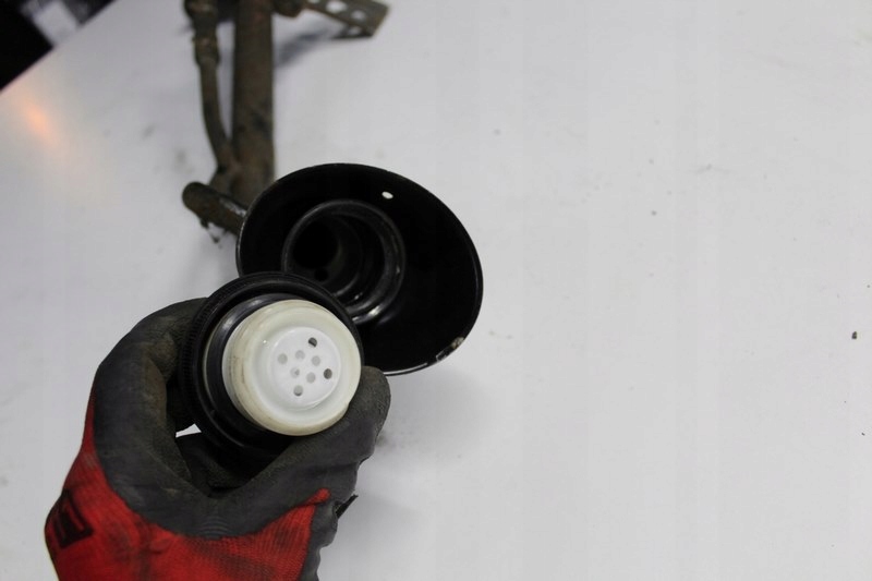 фото №2, Nissan note 10 1.4 труба заливной топлива заливная горловина