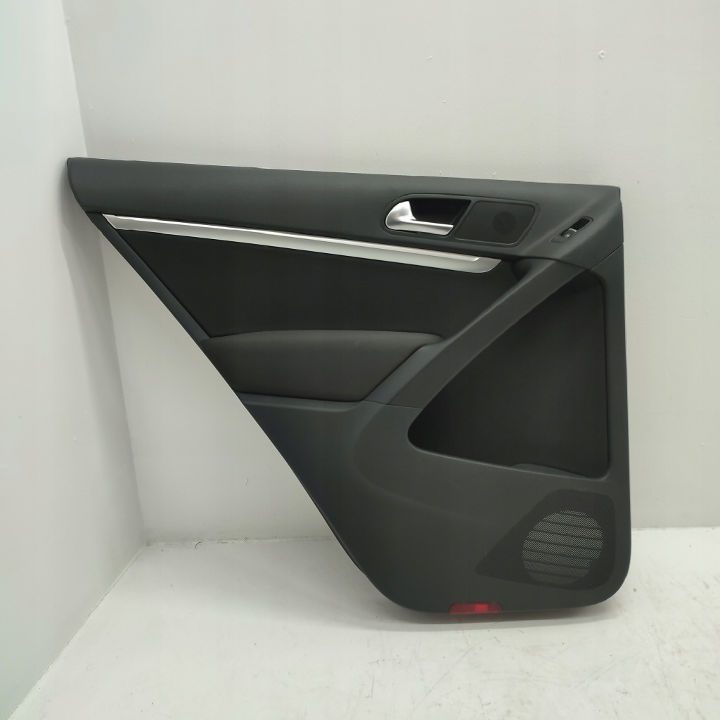 фото №1, Vw tiguan 5n0 оббивка обшивка двері лівий задня