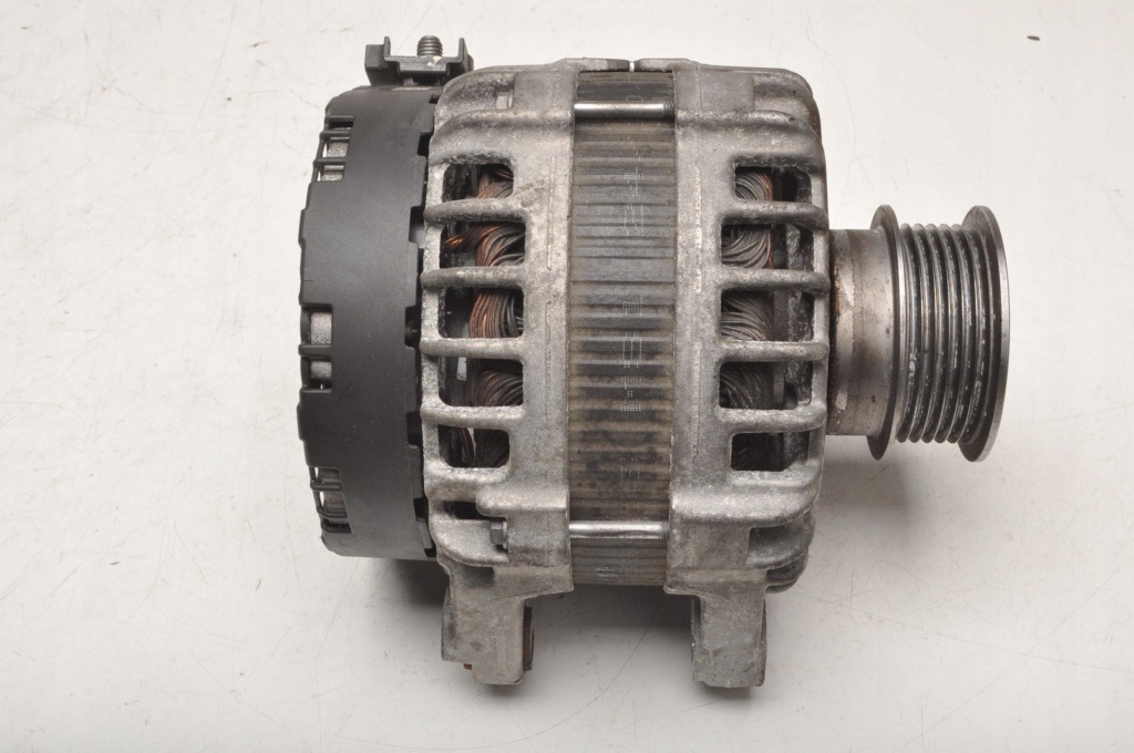 фото №1, Volvo c30 s40 ii v50 c70 генератор 31489212