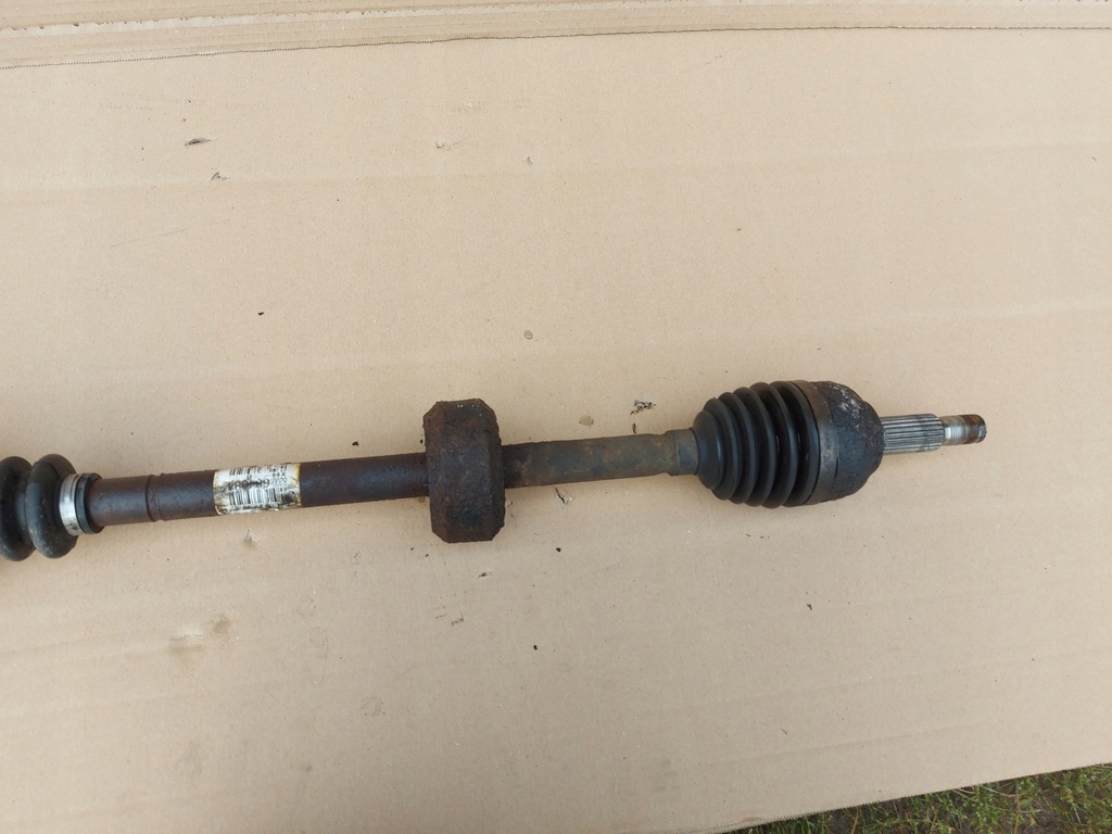 фото №3, Привідний вал права renault twingo ii 1.2 8200684084