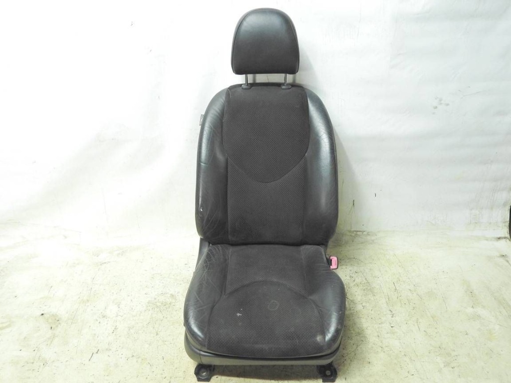 Купити Toyota rav4 iii рестайлінг  сидіння правий перед передній