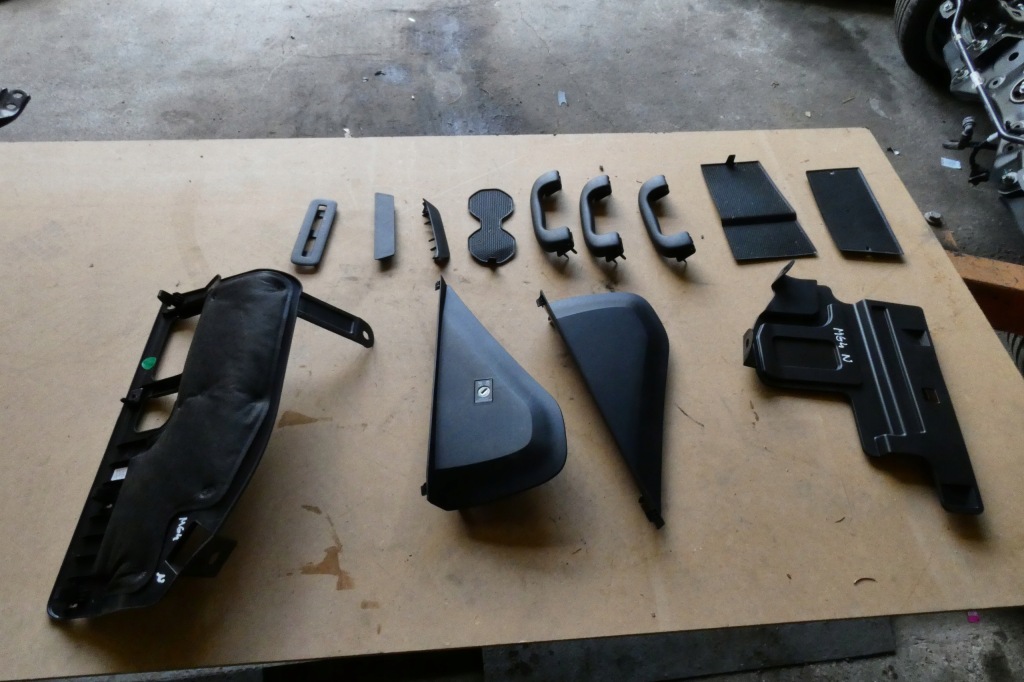 фото №3, Mg mg4 ручка потолочный заглушка мат бардачок