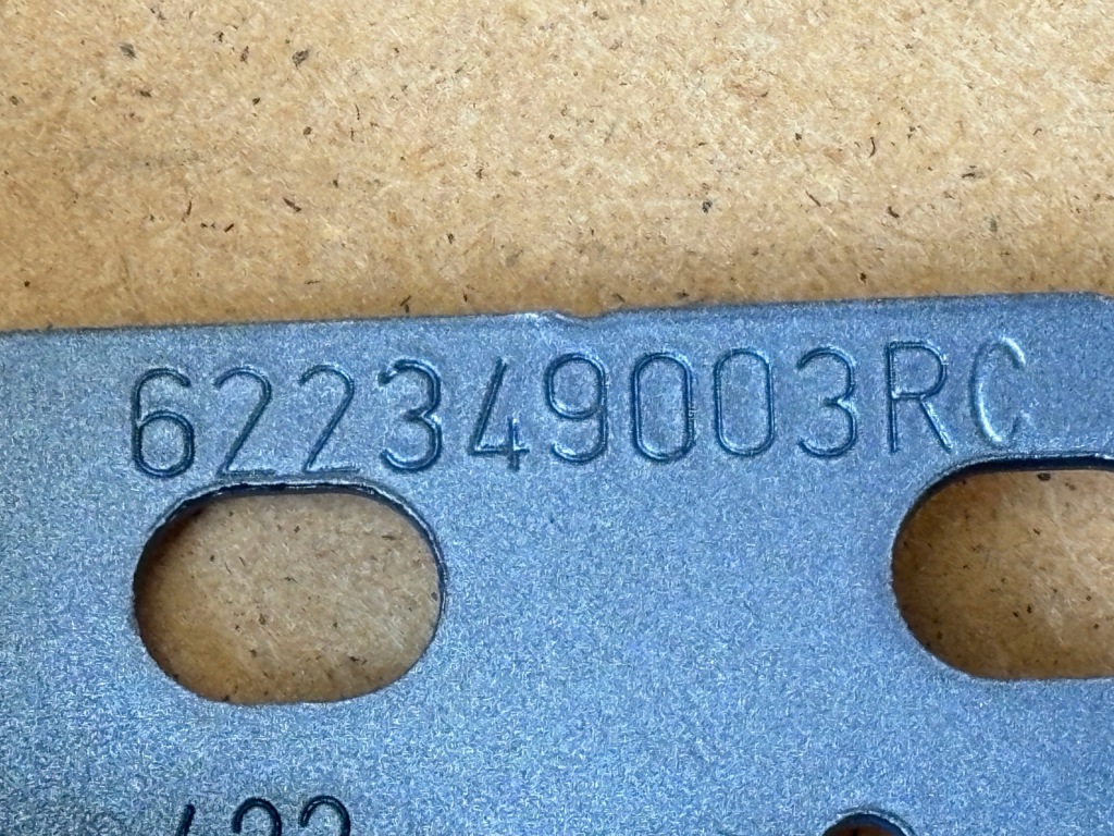 фото №5, Кронштейн поперечина передній праве renault megane iv talisman scenic iv