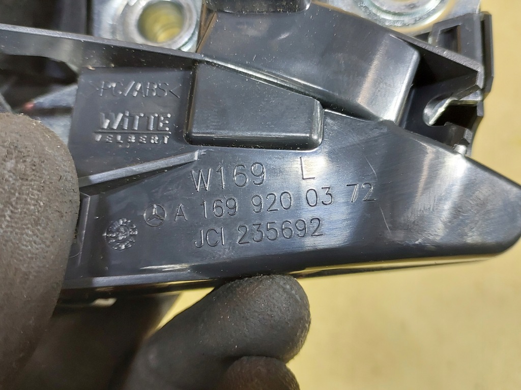 фото №7, Mercedes w169 w245 замок сиденье левый задняя a1699200372