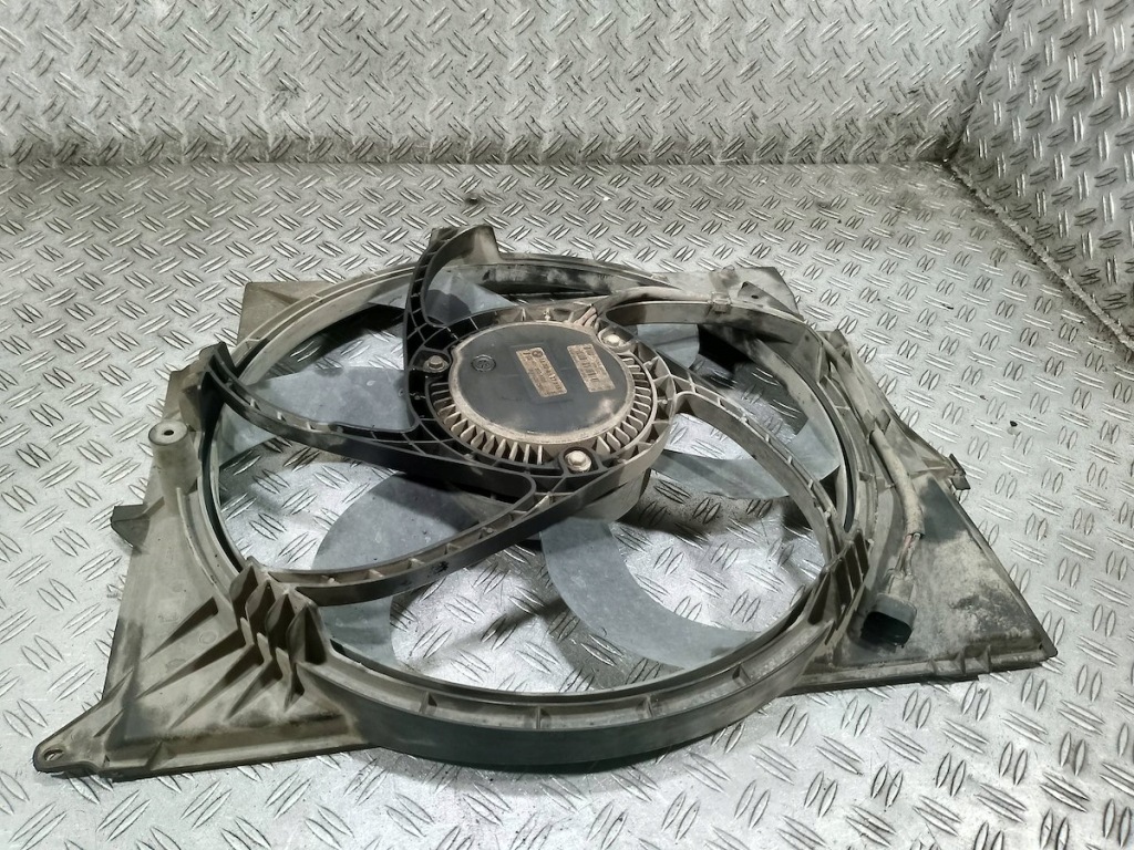 Вентилятор радіатора bmw e90 17.42-7788906-12 2.0 Зі Шроту