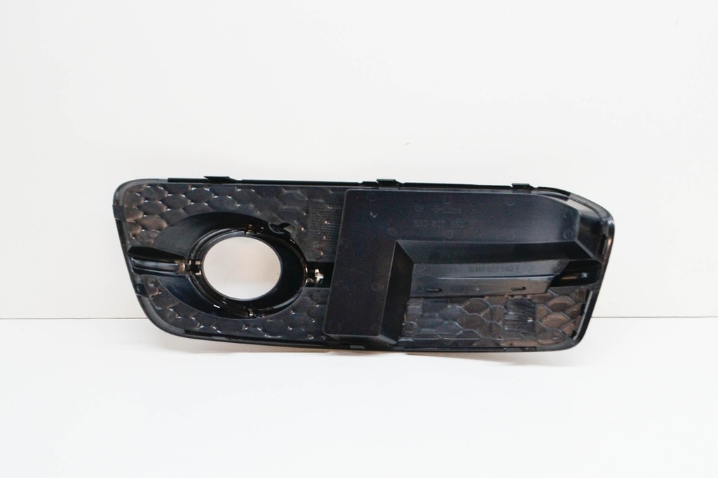 фото №6, Audi q5 8r передний правый бампер решётка противотуманная 8r0807682e01c