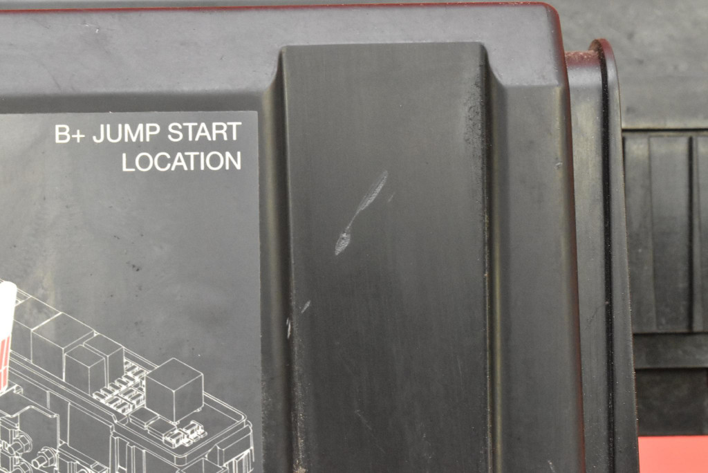 Коробка предохранителей 1034405-00-d tesla model s 772 km 12-20 в Украине