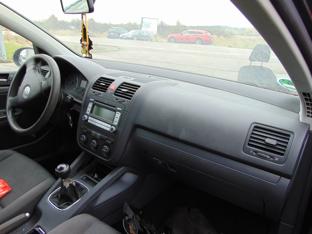 фото №1, Приборная панель подушки безопасности ремни комплект vw golf v europa