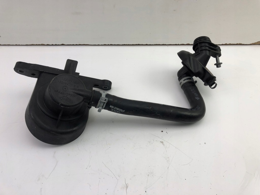 фото №1, Renault scenic iv 1.3 tce заливна горловина трубка кришка оливи