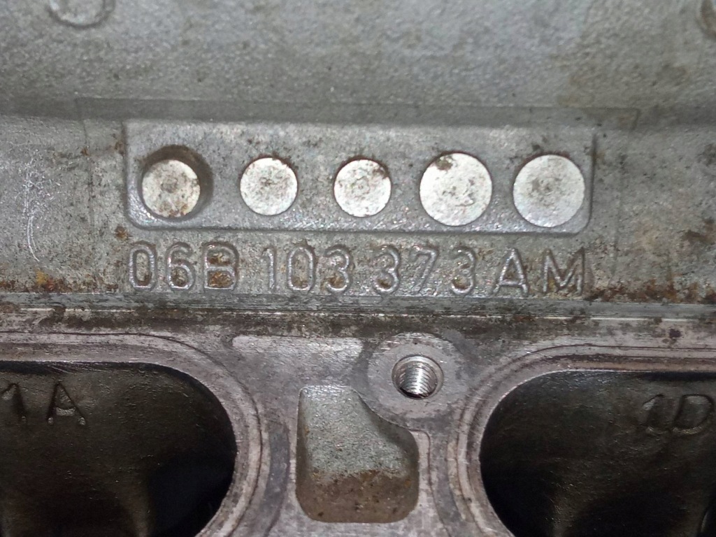 Головка комплектная 06b103373am 2.0 20v audi a4 2 2000-2006 b6 Доставка