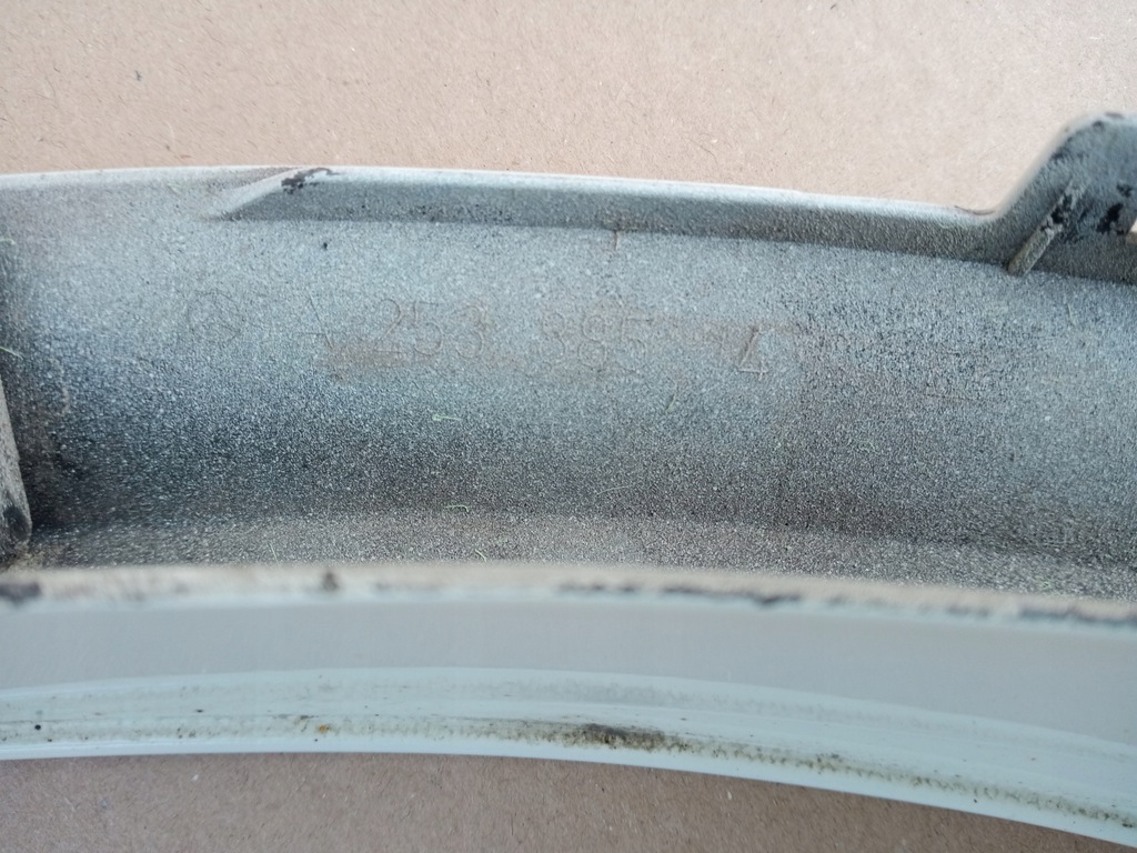 фото №7, Mercedes x253 glc права молдинг крила задня a25388