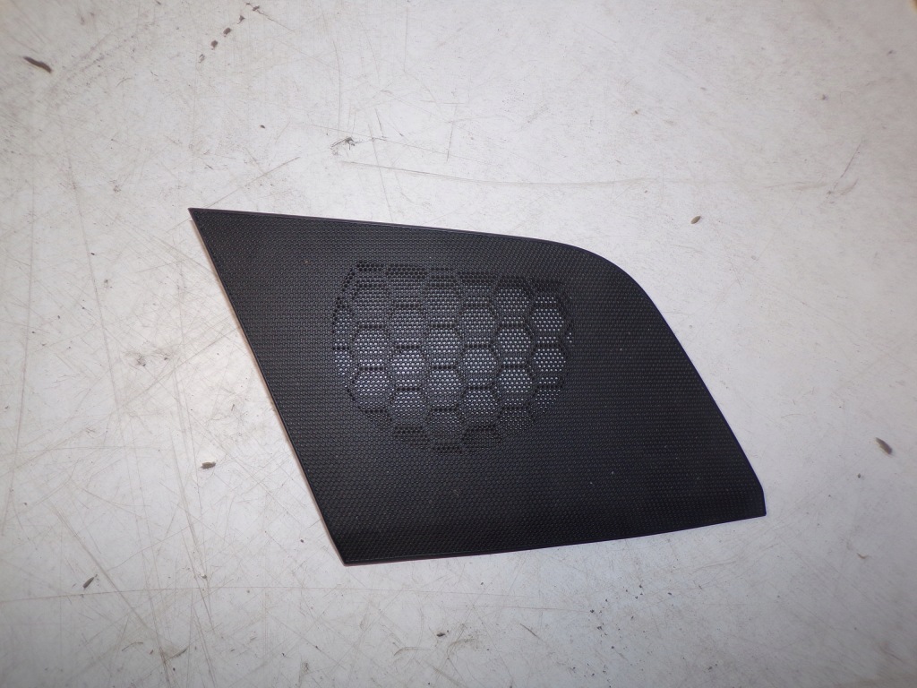 фото №1, Защита динамика консоли правая audi a5 8t 8t0857228