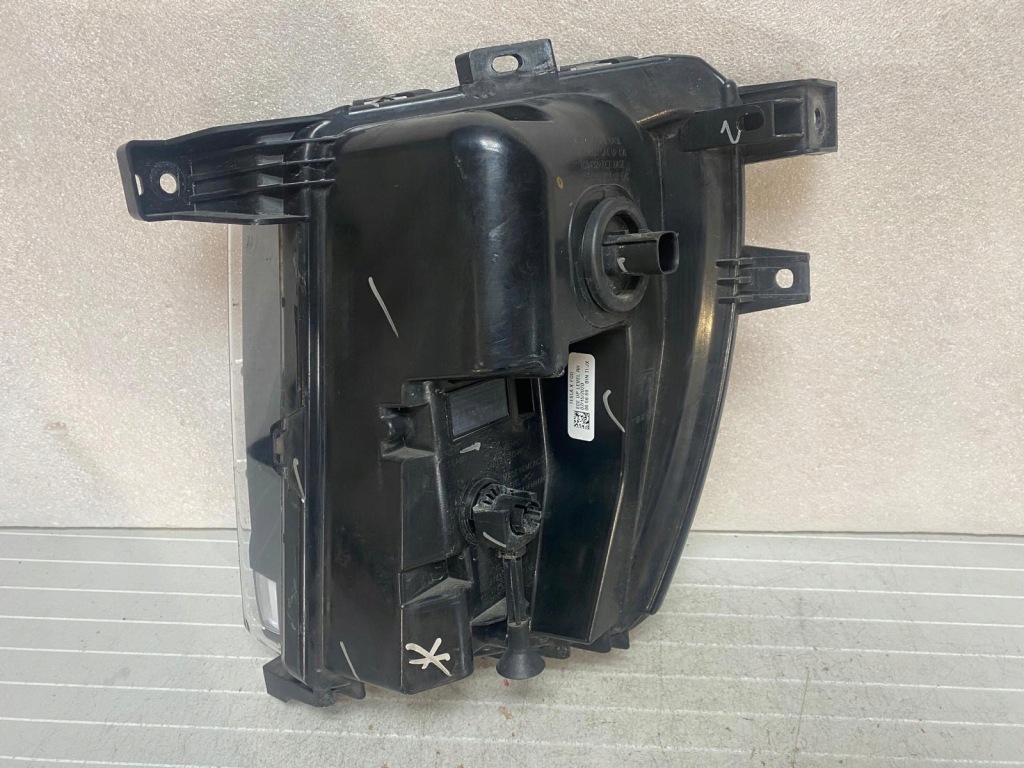 Купить Лампа led drl правая tesla model x 103433100b