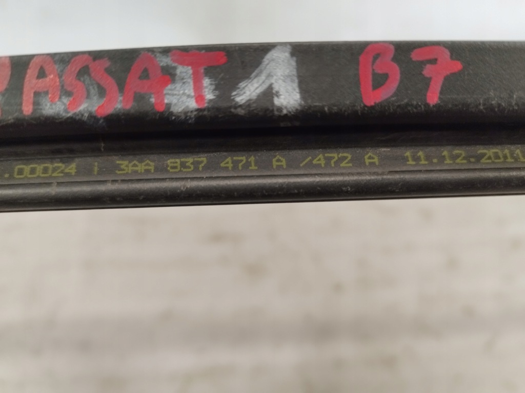 фото №13, Vw passat b7 прокладка zgarnijąca скло лівий перед 3aa837471a