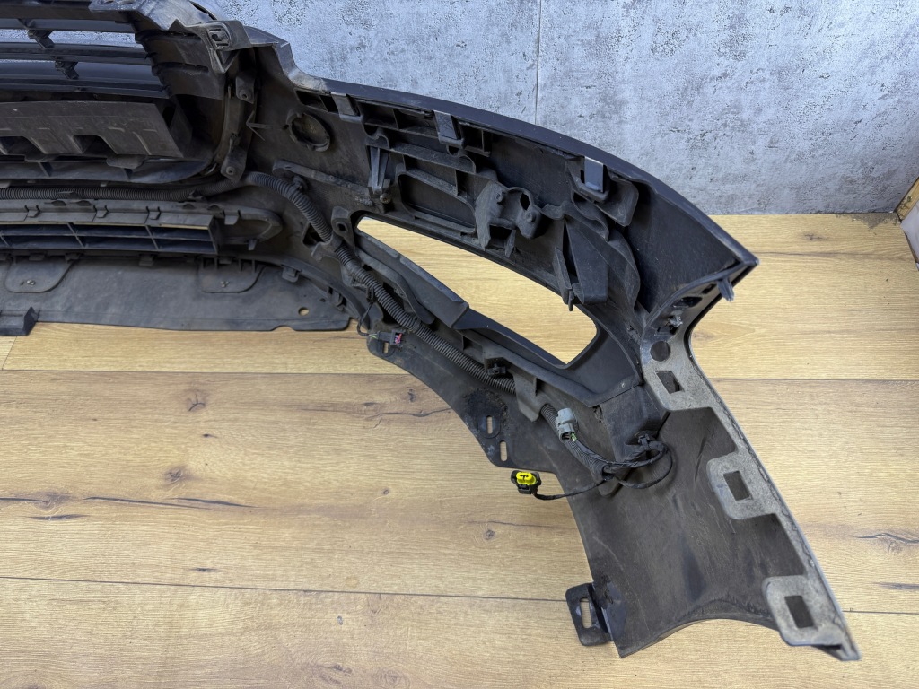 Бампер передній перед peugeot 508 i - лак eehd Зі Шроту