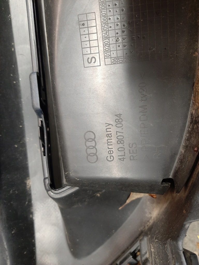 Audi q7 2006-2010. бампер перед kompletny s-line 4l0807437d Оригинал