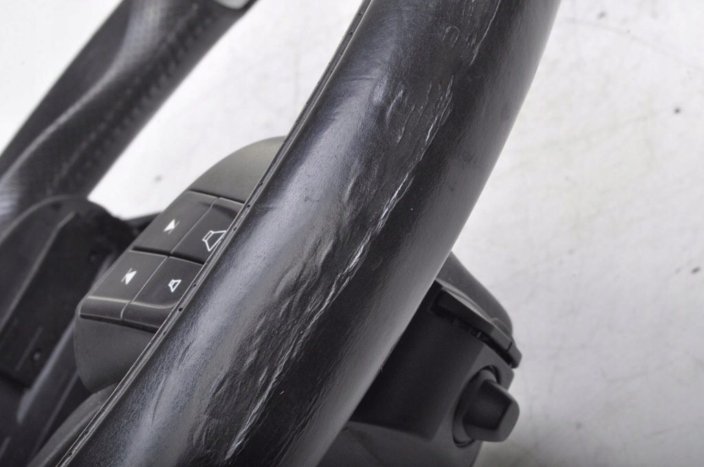 фото №8, Volvo c70 ii воздуховод кожаный 30778746 navi