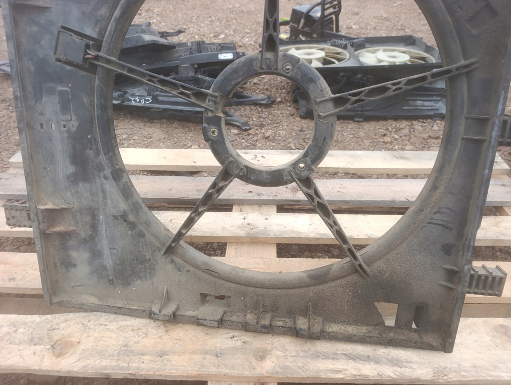 фото №7, Корпус вентилятора mercedes vito w638 2.2 cdi 6385004600