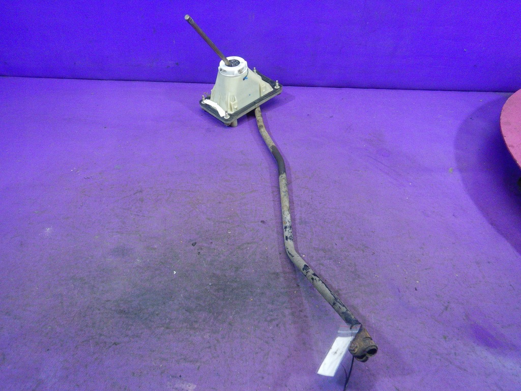 фото №1, Dacia logan i 04- домкрат переключения передач 8200311713