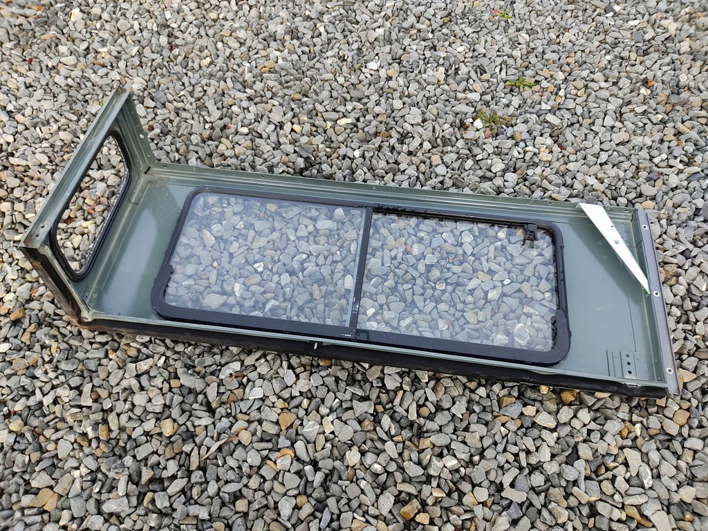 фото №11, Рамка nadstawka левая задняя задняя крыло левый стекло defender 1999-2014