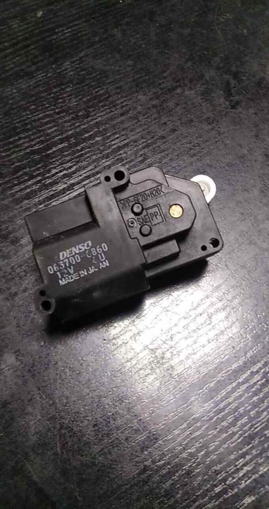 фото №1, Моторчик крышка обдув land rover discovery 0637006860