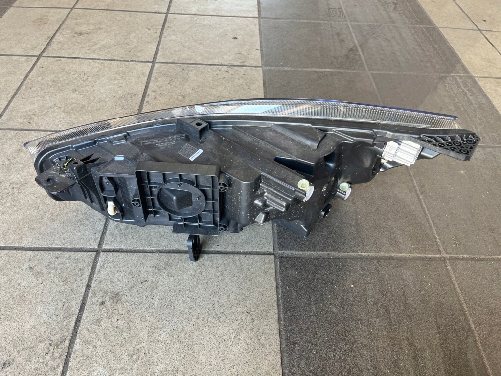 Купити Фара правий передня ford focus mk4 iv рестайлінг  led