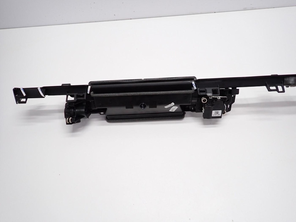 Дисплей экран счетчик молдинг европа 1562948-70-d рестайлинг  tesla model x 23r Киев