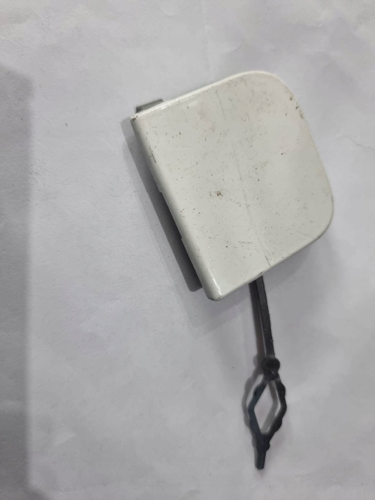 фото №4, Opel grandland x - заглушка фаркоп бампера перед