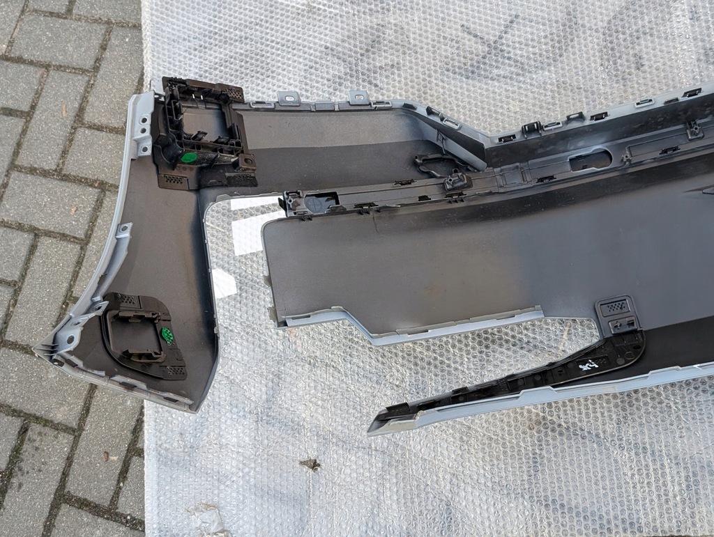 фото №12, Volvo ex30 ex-30 бампер передній перед емблема 31345658