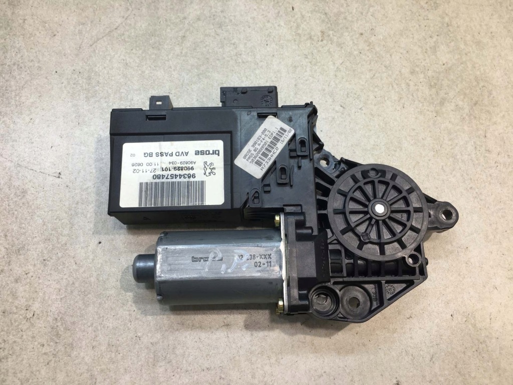 фото №1, Моторчик стекло правый перед 307 9634457480