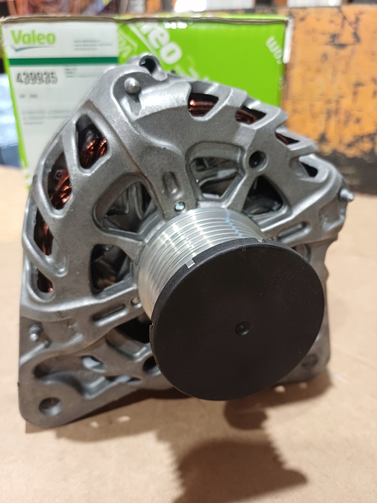 Купить Генератор valeo 439935 - dacia, renault, nissan, smart