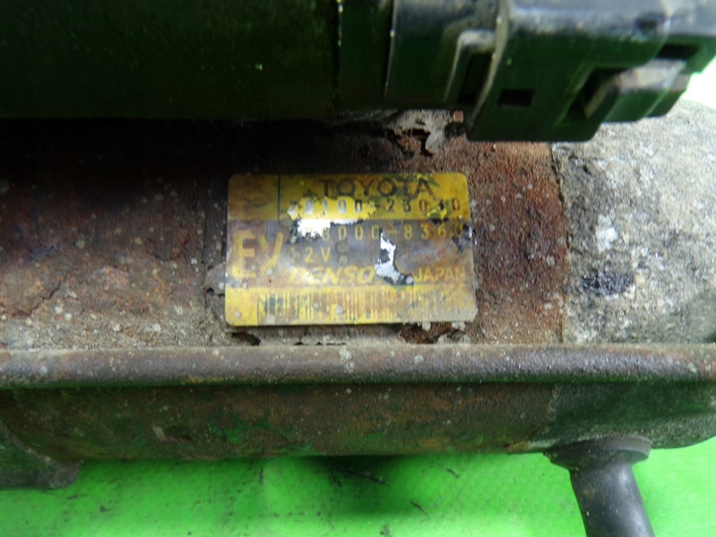 Toyota yaris 1 1.4 бензин стартер 2210023030 Киев