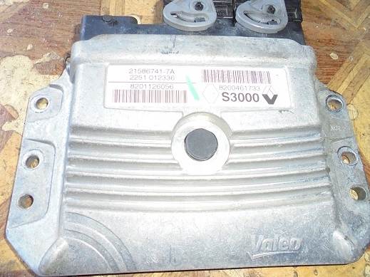 фото №1, Renault clio iii rs f1 бортовой компьютер 21586741-7a
