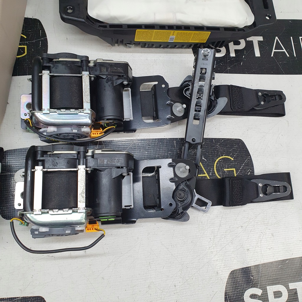 фото №13, Mercedes w205 приборная панель консоль подушки безопасности подушка безопасности