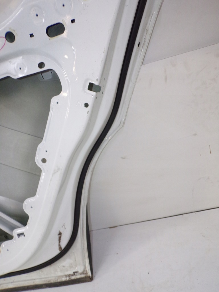 фото №8, Дверь правый задняя volvo xc40 ii