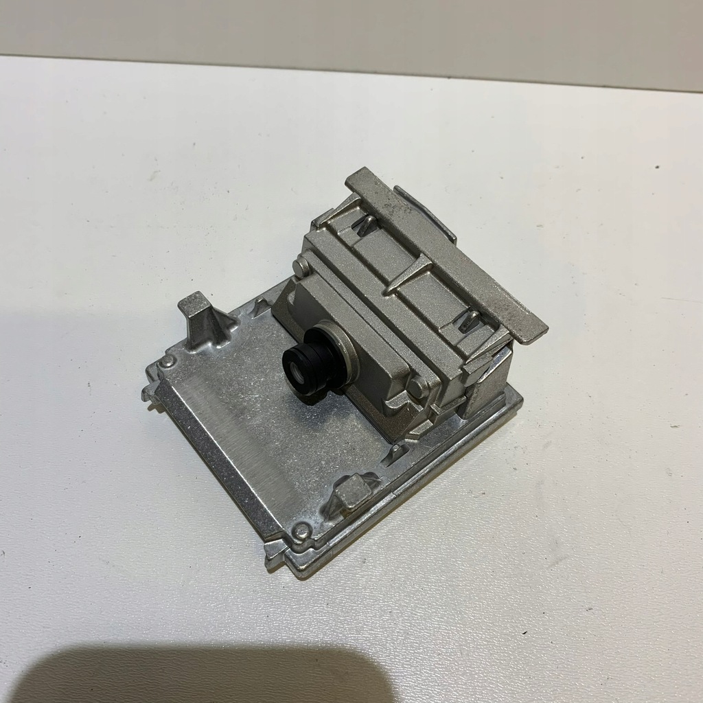 фото №1, Renault megane iv lift камера радар стекло перед 284623677r