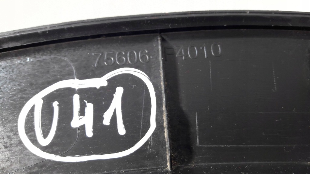 Toyota c-hr i накладка подкрылок заднего 75606f4010 в Украине