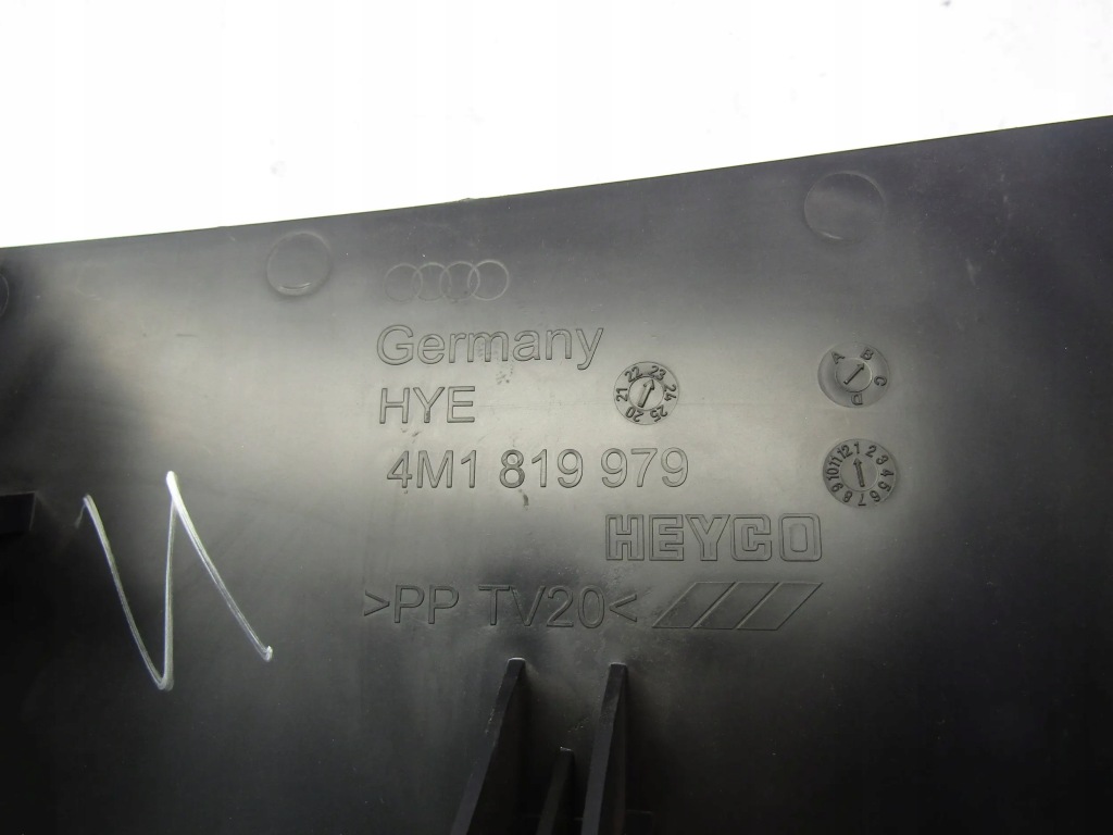 фото №8, Audi q7 4m защита жабо 4m1819979