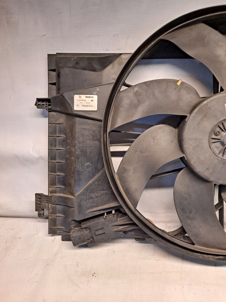 фото №10, New mercedes-benz e w212 передняя часть lower бампер center решётка a2128850023